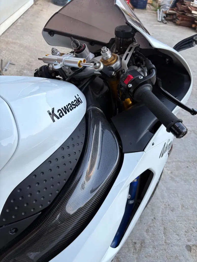 Kawasaki Ninja 600 ZX-6R (2007 - 08) (3)
