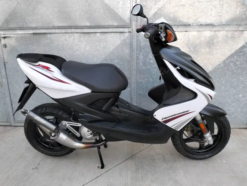 Yamaha Aerox 50 R (2007 - 18) (4)