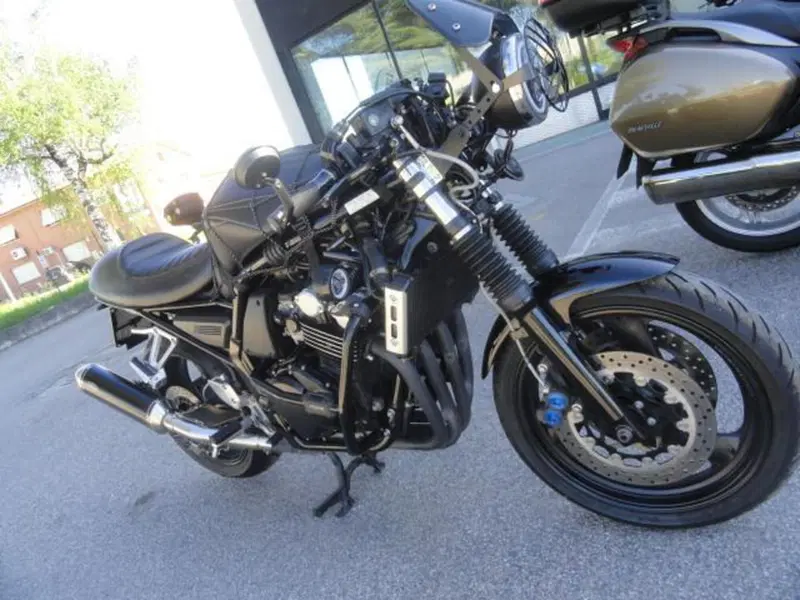 Yamaha FZS 600 Fazer (2002 - 03) (2)