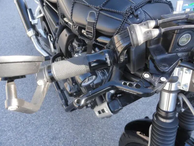 Yamaha FZS 600 Fazer (2002 - 03) (11)