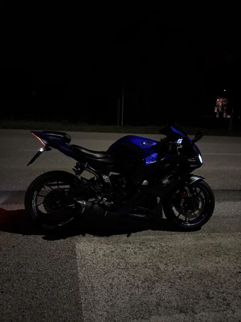 Yamaha YZF R7 (2021 - 25) (11)