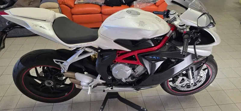 MV Agusta F3 800 EAS (2013 - 15) (3)
