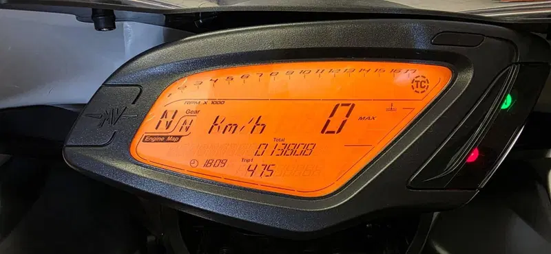 MV Agusta F3 800 EAS (2013 - 15) (4)