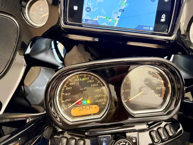 Harley-Davidson 114 Road Glide Special (2019 - 20) - FLTRXS (9)