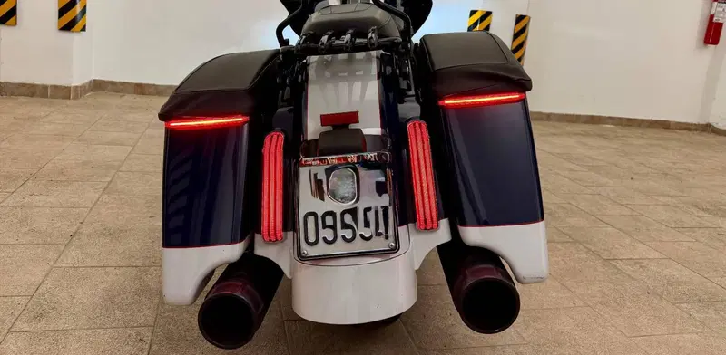Harley-Davidson 114 Road Glide Special (2019 - 20) - FLTRXS (11)
