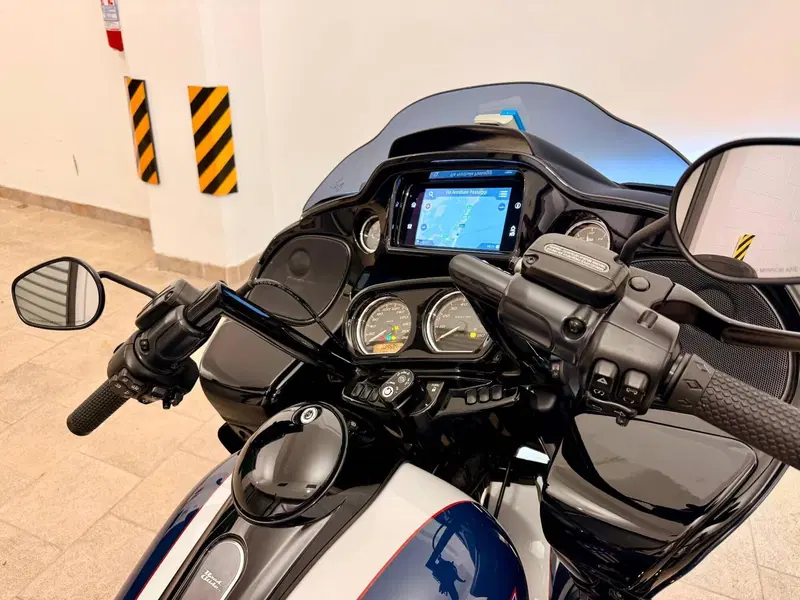 Harley-Davidson 114 Road Glide Special (2019 - 20) - FLTRXS (13)