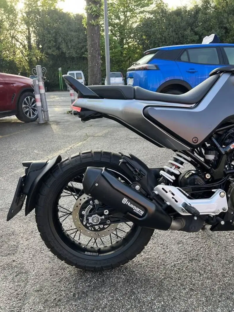 Husqvarna Vitpilen 401 (2021 - 23) (5)