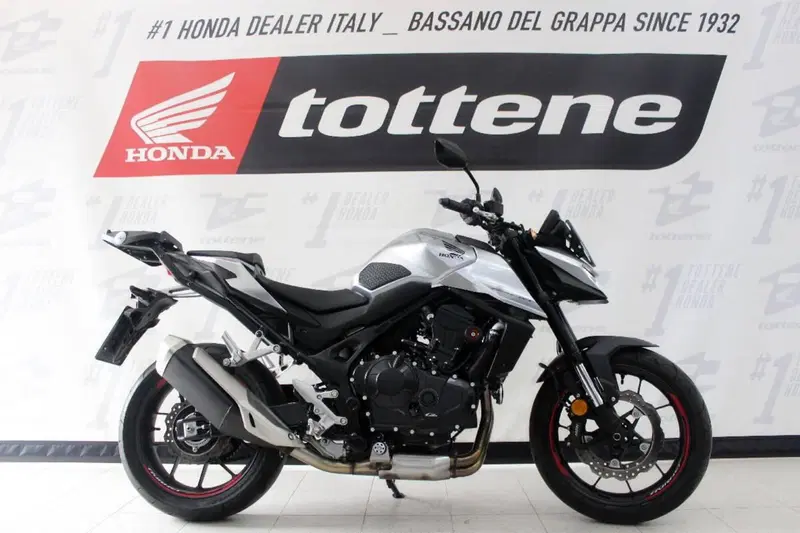 Honda CB 750 Hornet (2025)