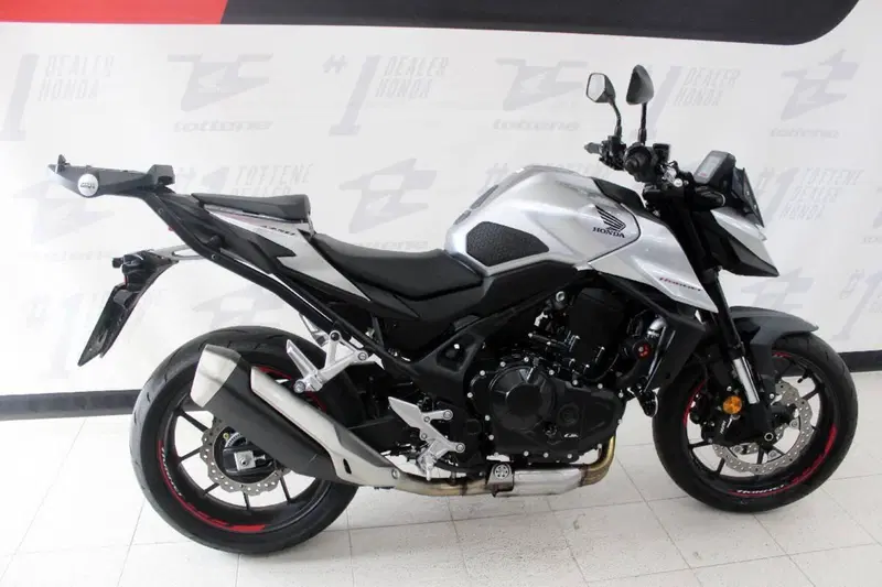Honda CB 750 Hornet (2025) (2)