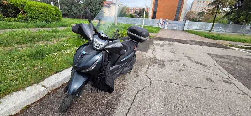 Piaggio Beverly 400 S ABS-ASR (2021 - 24) (4)