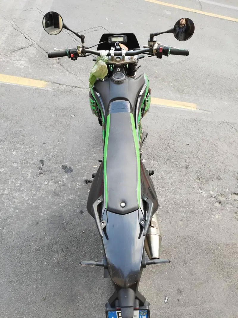 Kl KXE 125 Motard (2022 - 24) (4)