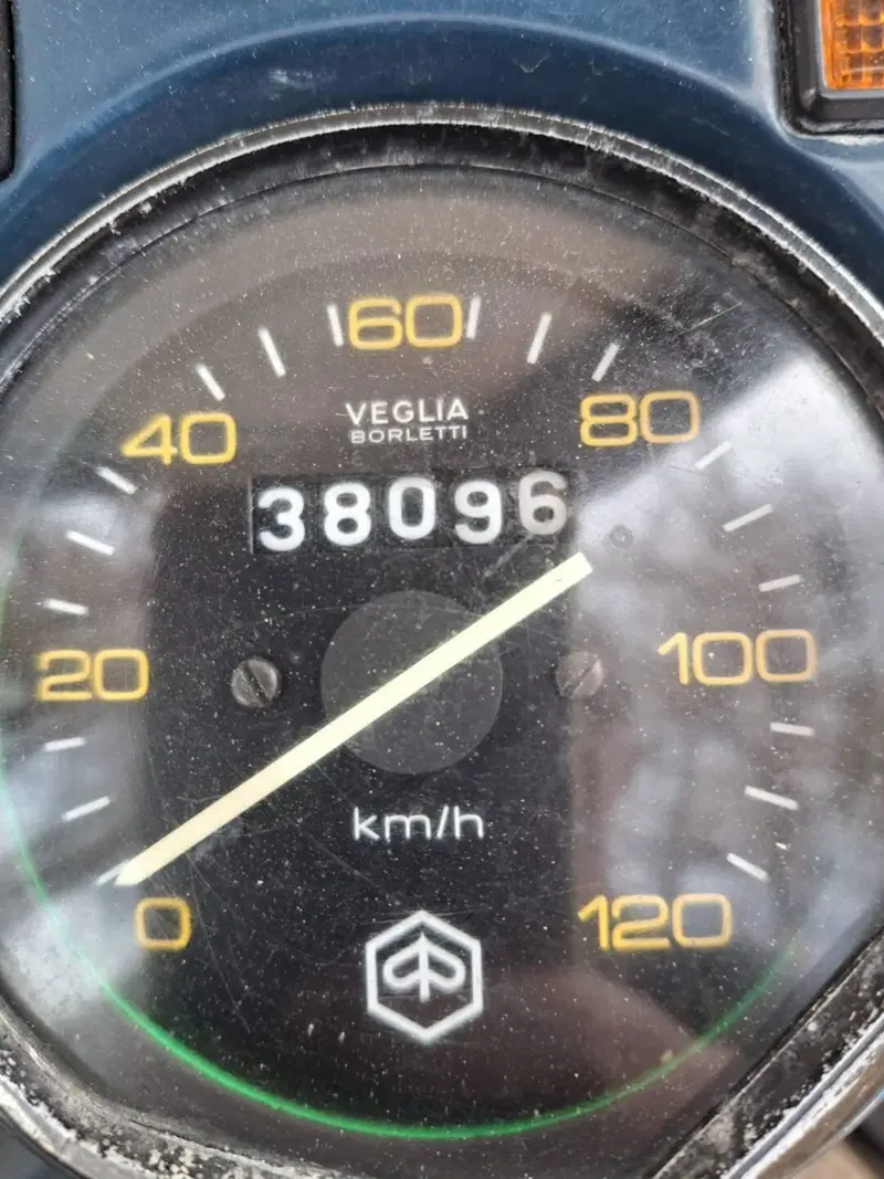 Piaggio Vespa PX150E (5)