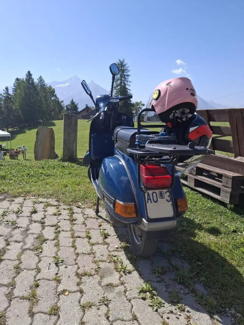 Piaggio Vespa PX150E (2)