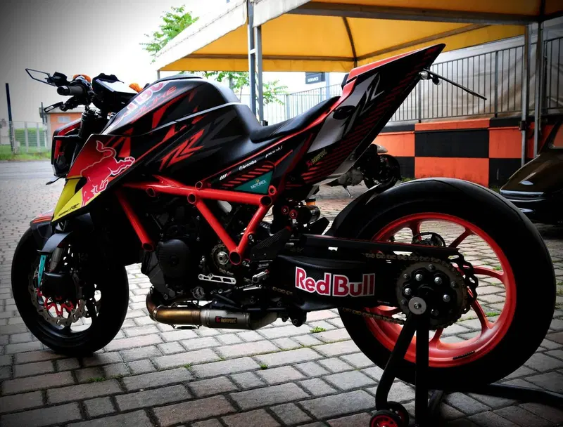 KTM 1290 Super Duke RR (2023) (4)