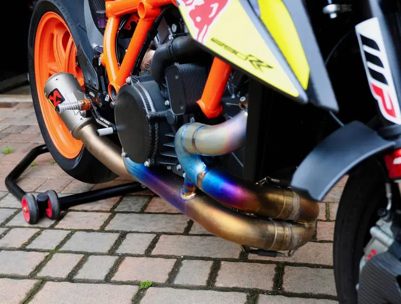 KTM 1290 Super Duke RR (2023) (8)