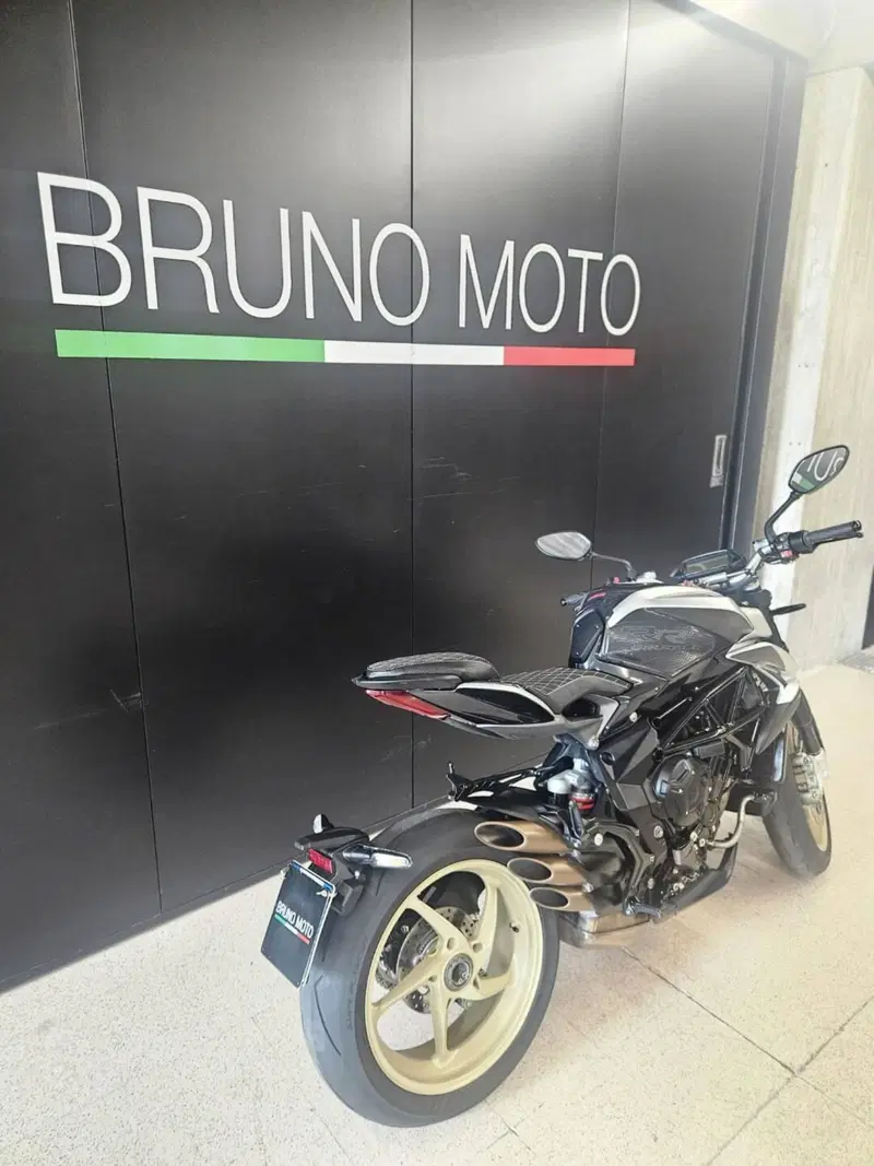 MV Agusta Brutale 800 RR (2021 - 25) (2)