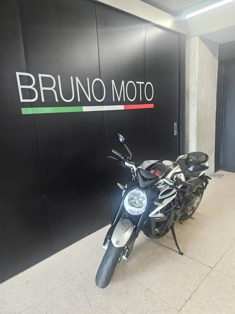 MV Agusta Brutale 800 RR (2021 - 25) (3)