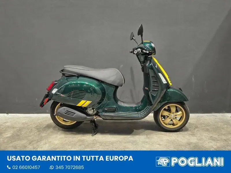 Vespa GTS 300 Super Racing Sixties Hpe (2021 - 22)