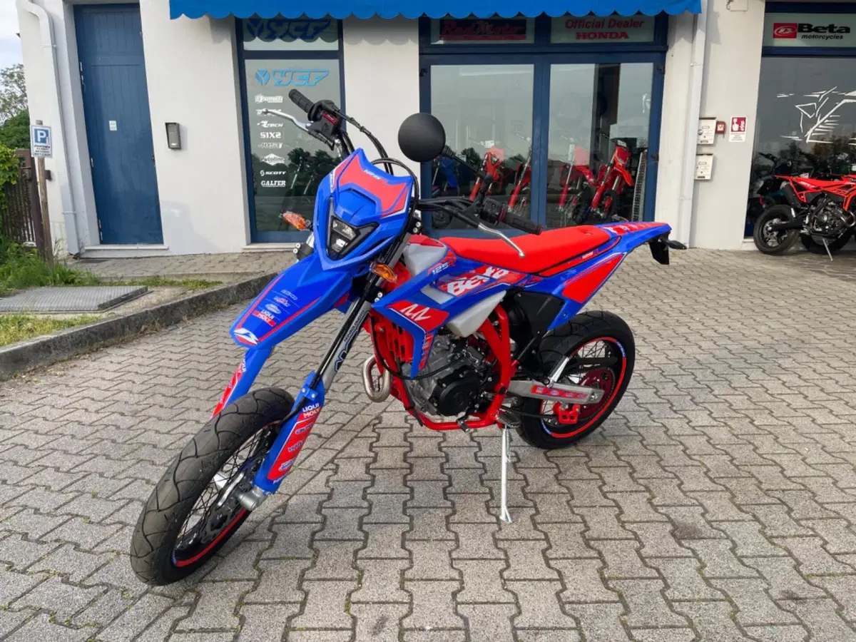 Betamotor RR 125 4T Motard R (2025 - 26) (2)