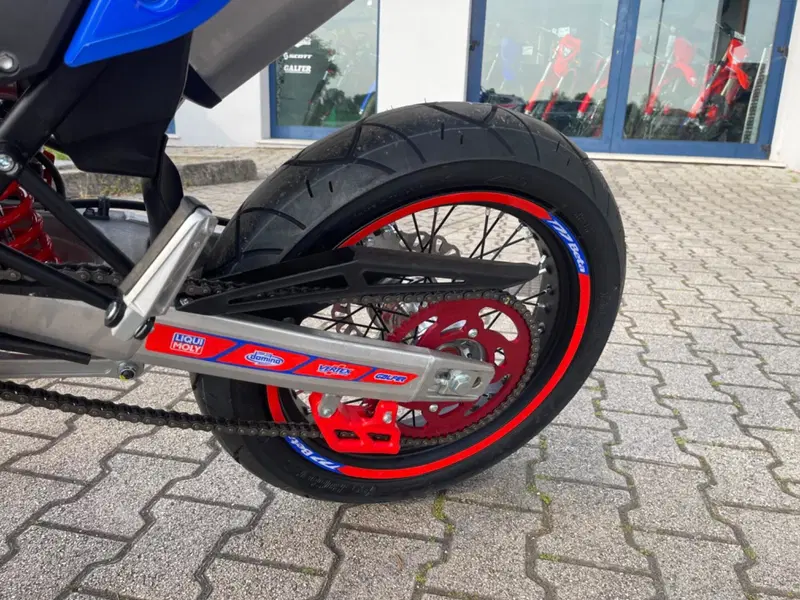 Betamotor RR 125 4T Motard R (2025 - 26) (4)