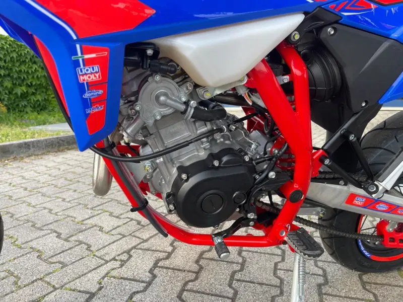 Betamotor RR 125 4T Motard R (2025 - 26) (5)