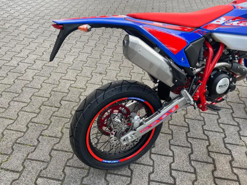 Betamotor RR 125 4T Motard R (2025 - 26) (6)