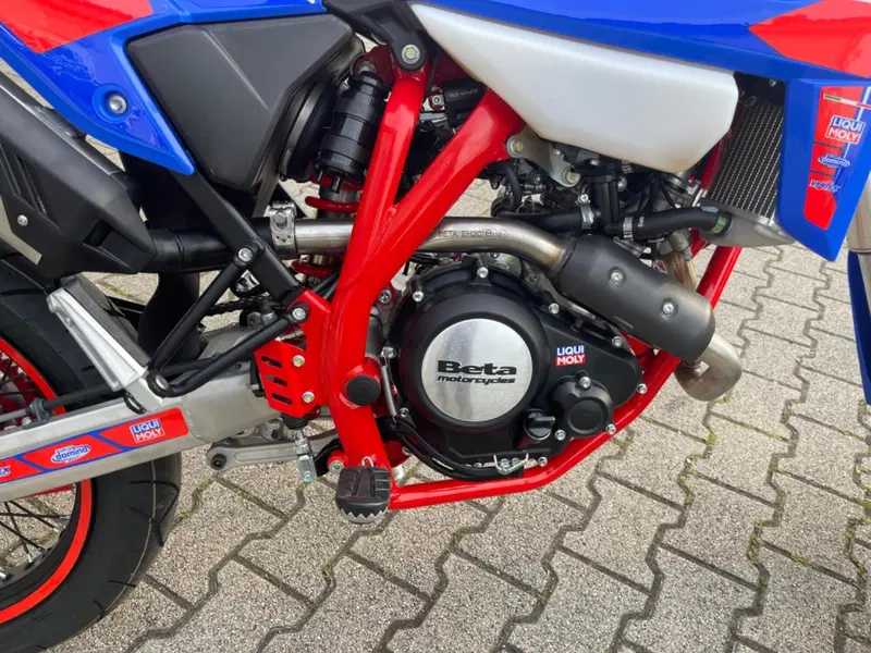 Betamotor RR 125 4T Motard R (2025 - 26) (7)