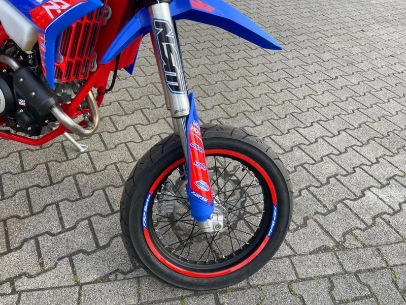 Betamotor RR 125 4T Motard R (2025 - 26) (8)