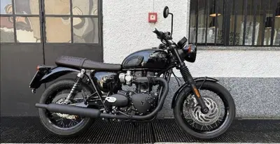 Triumph Bonneville T120 Black (2021 - 25) usata