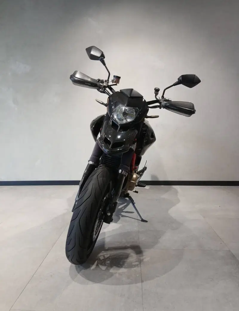 Ducati Hypermotard 1100 (2007 - 09) (3)