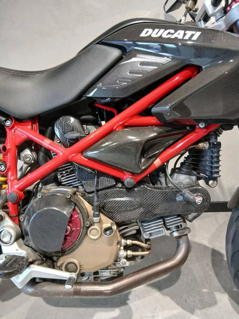 Ducati Hypermotard 1100 (2007 - 09) (9)