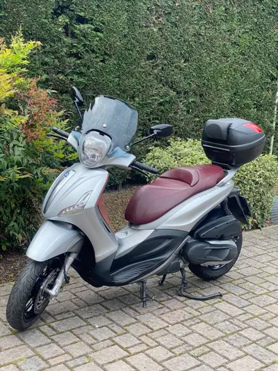 Piaggio Beverly 350 SportTouring ie (2011 - 15) usata