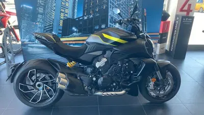 Ducati Diavel V4 (2023 - 26) nuova
