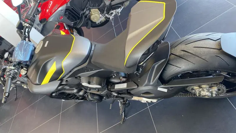 Ducati Diavel V4 (2023 - 26) (3)