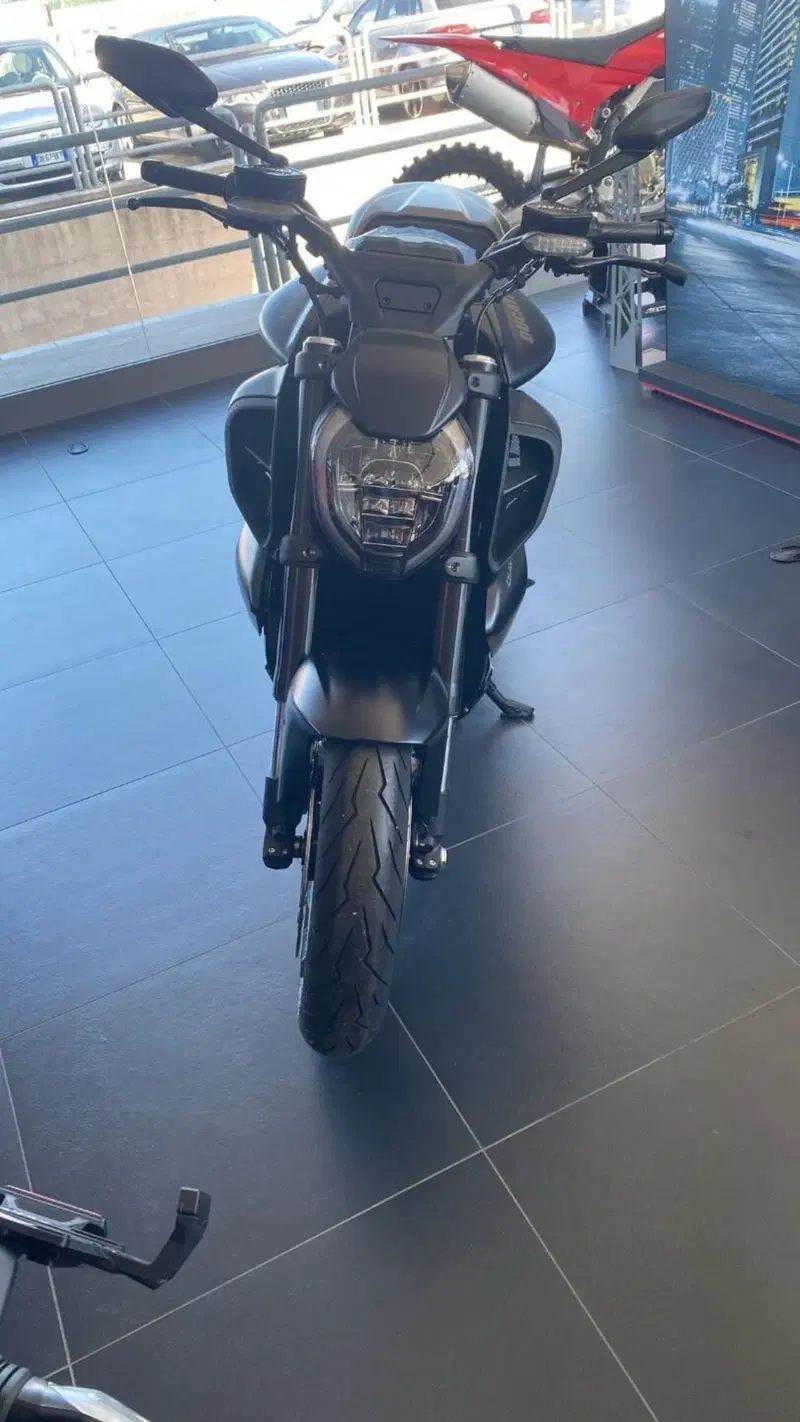 Ducati Diavel V4 (2023 - 26) (5)