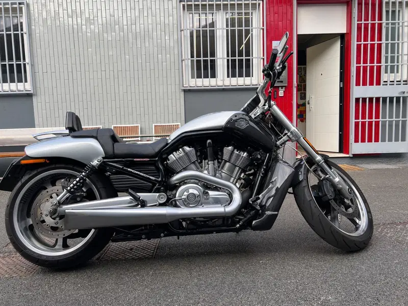 Harley-Davidson 1250 V-Rod Muscle (2009 - 17) - VRSCF (2)