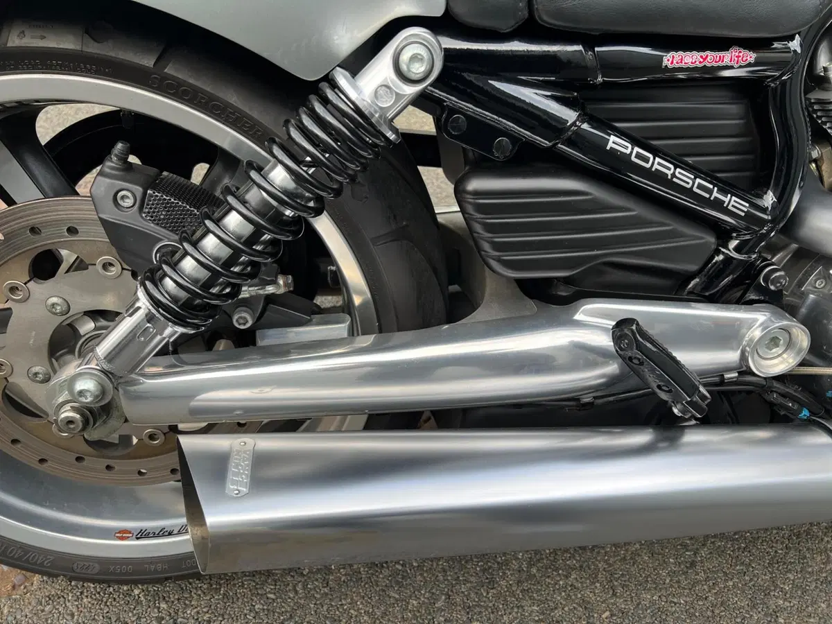 Harley-Davidson 1250 V-Rod Muscle (2009 - 17) - VRSCF (14)