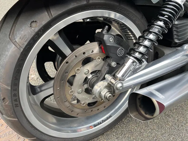 Harley-Davidson 1250 V-Rod Muscle (2009 - 17) - VRSCF (15)