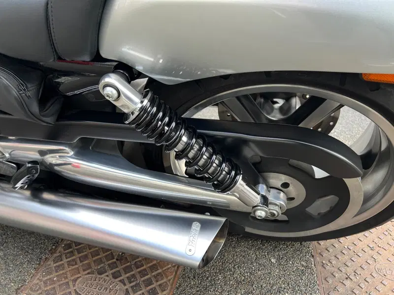 Harley-Davidson 1250 V-Rod Muscle (2009 - 17) - VRSCF (16)