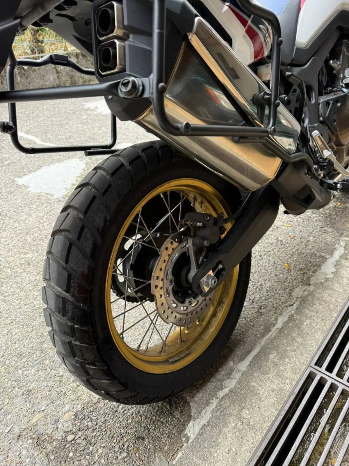 ATTACCHI GIVI 3 BORSE HONDA AFRICA TWIN 1000 ANNO (4)