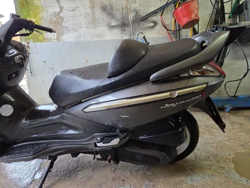 Sym Joymax 250 (2005 - 09) (7)