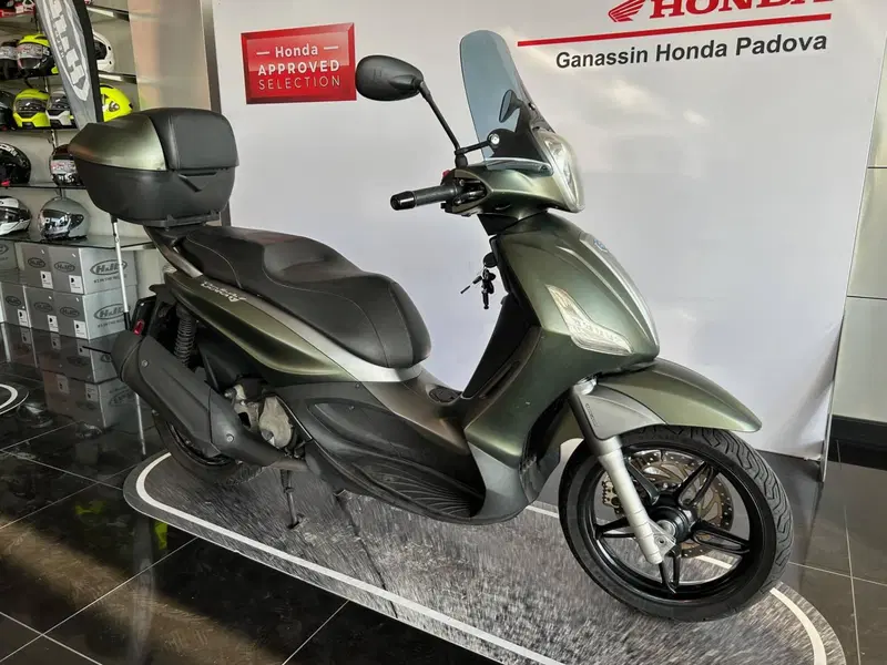 Piaggio Beverly 350 SportTouring ie ABS (2011 - 17) (3)