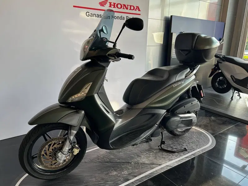 Piaggio Beverly 350 SportTouring ie ABS (2011 - 17) (5)