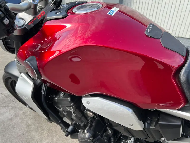 Honda CB 1000 R (2021 - 25) (9)