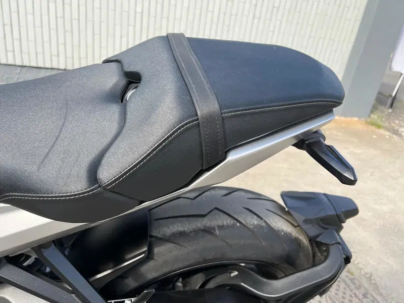 Honda CB 1000 R (2021 - 25) (10)