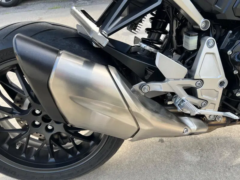 Honda CB 1000 R (2021 - 25) (12)