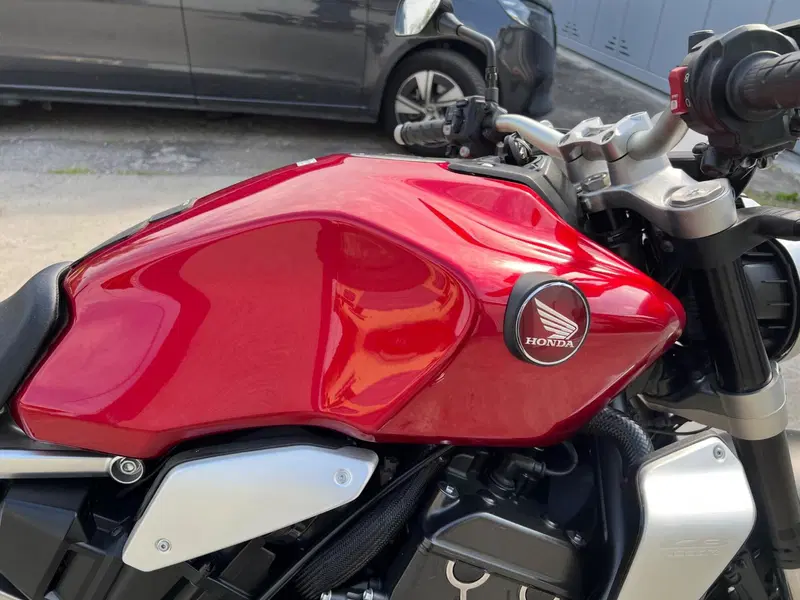 Honda CB 1000 R (2021 - 25) (8)