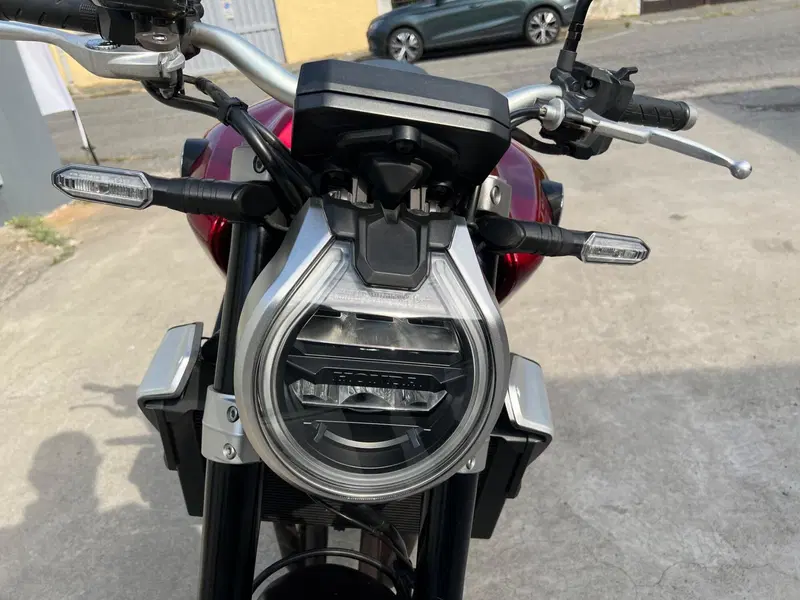 Honda CB 1000 R (2021 - 25) (4)