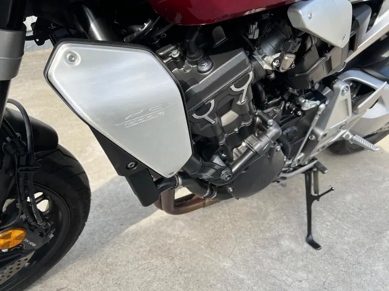 Honda CB 1000 R (2021 - 25) (14)