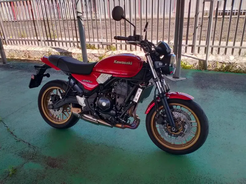 Kawasaki Z 650 RS (2025 - 26) (5)